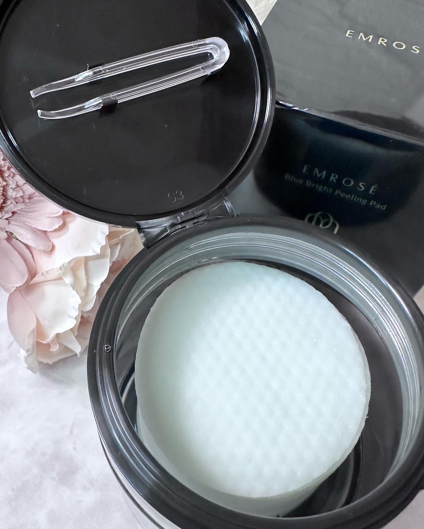 ブルーブライトピーリングパッド/EMROSÉ/トナーパッドを使ったクチコミ（2枚目）