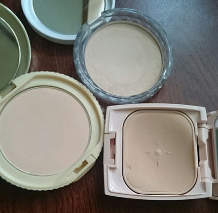 UV バイ ケーキ(スポンジ入り)/ちふれ/パウダーファンデーションを使ったクチコミ(3枚目)