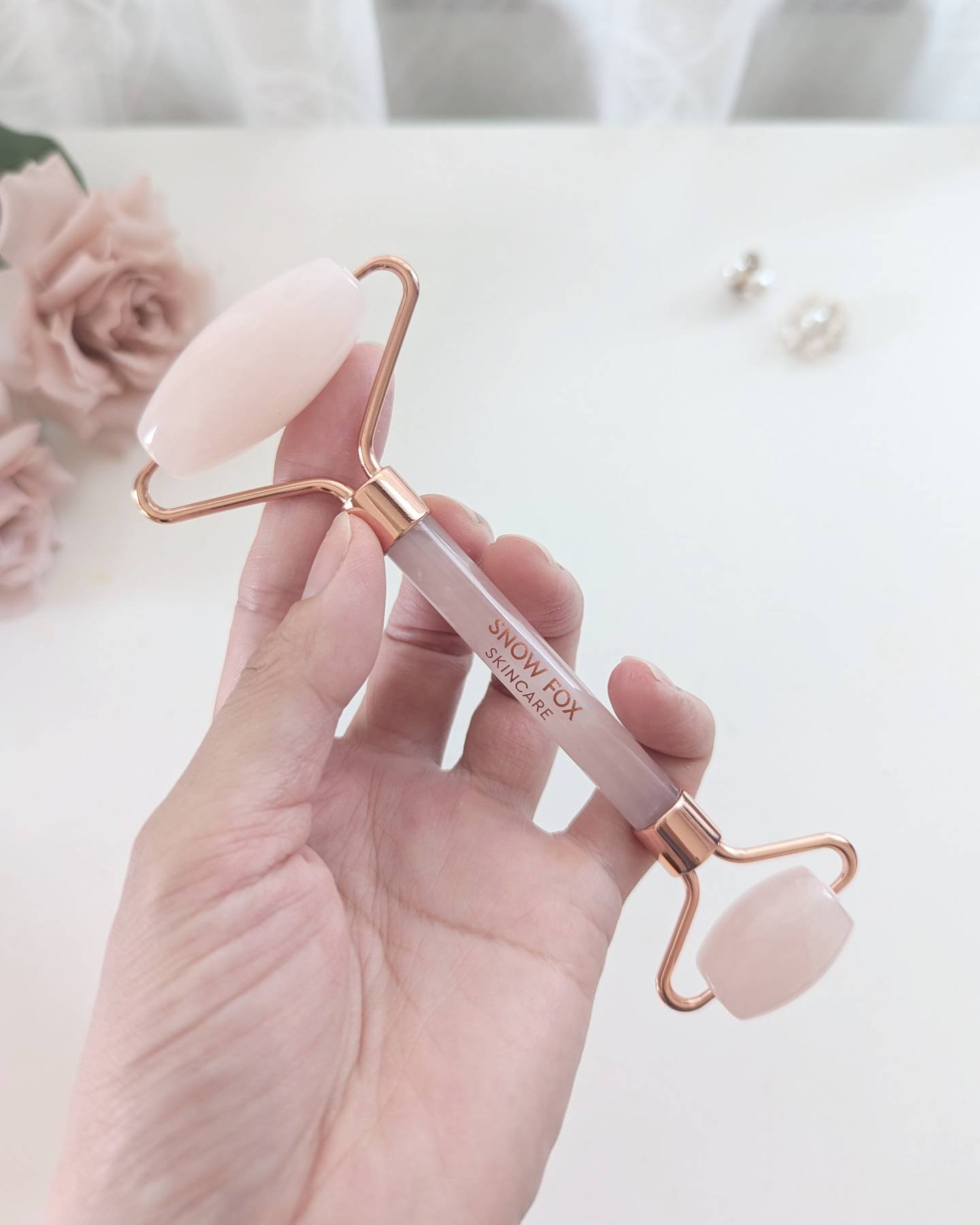 ローズ クォーツ フェイシャル ローラー/SNOW FOX SKINCARE/その他スキンケアグッズを使ったクチコミ（3枚目）