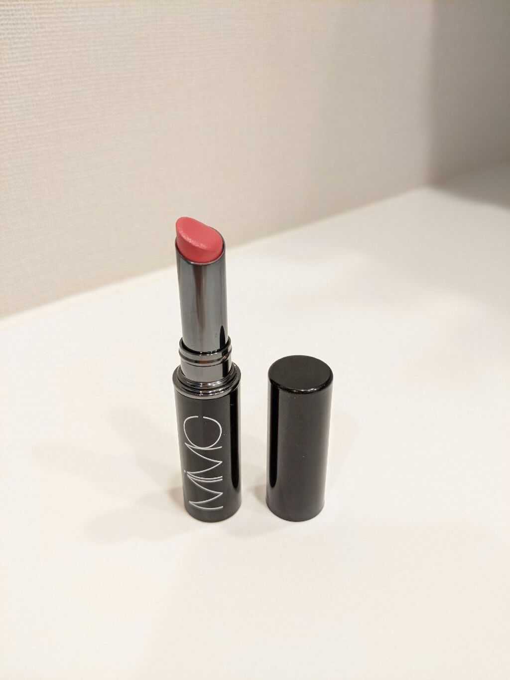 ミネラルカラーリップ 04 テンダーコーラル/MiMC/リップクリームを使ったクチコミ（1枚目）