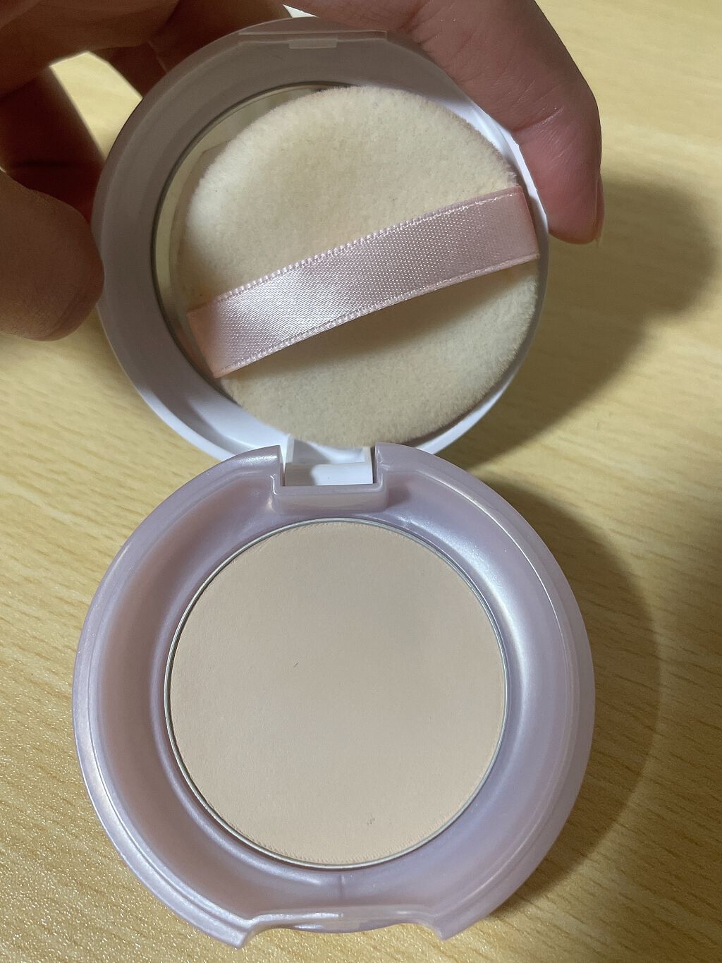 テカリ防止パウダー/毛穴パテ職人/プレストパウダーを使ったクチコミ(2枚目)