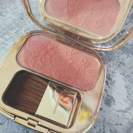 ブラッシュオブローズ ルミナスチークカラー/DOLCE&GABBANA BEAUTY/パウダーチークを使ったクチコミ(2枚目)