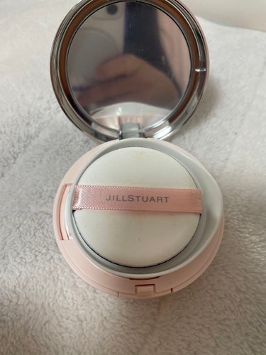 JILL STUART ピュアエッセンス クッションコンパクトのクチコミ「#jillstuart さんでお買い物したったった！！

こちらのクッションファンデ、
毛穴隠.....」（2枚目）