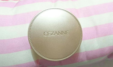 UVシルクフェイスパウダー/CEZANNE/プレストパウダーを使ったクチコミ（1枚目）