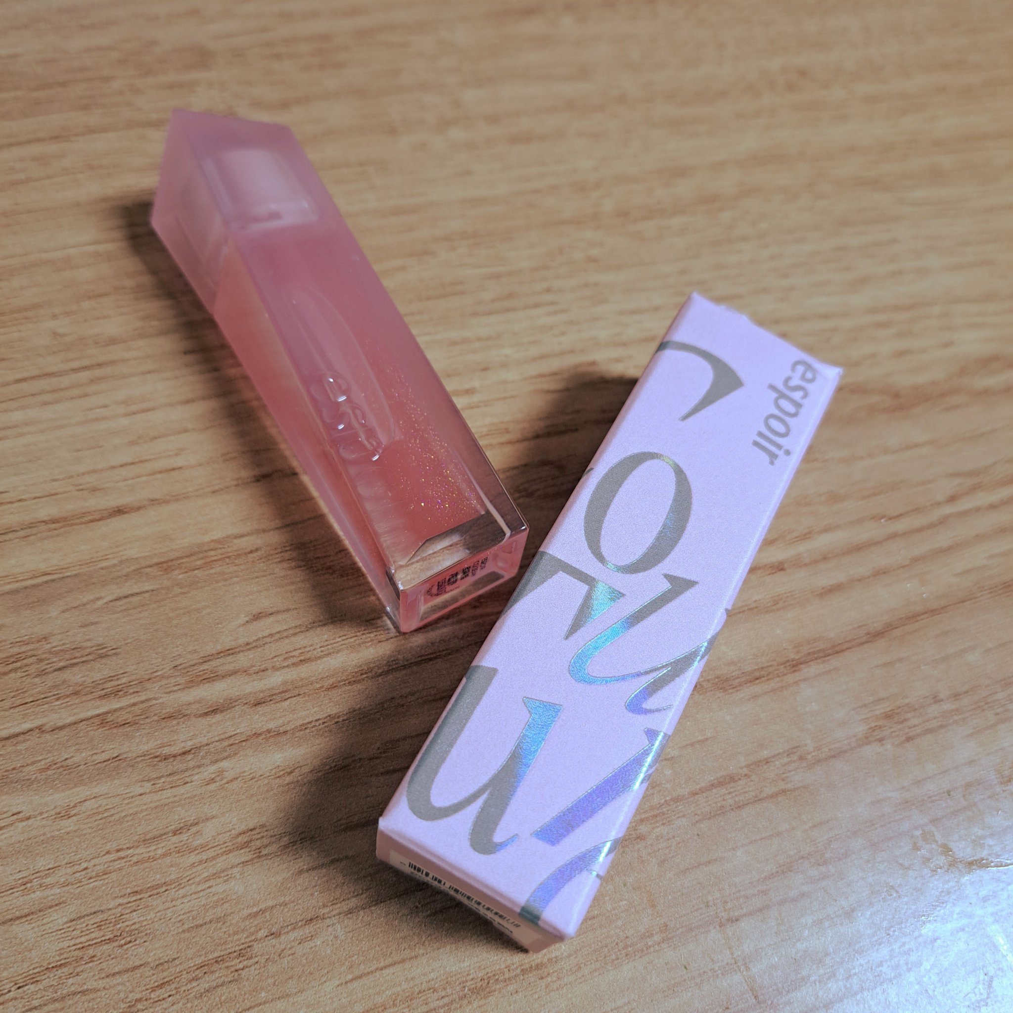 ぷるぷる唇を作るなら！espoirのクチュールリップグロス💄❤️

✼••┈┈••✼••┈┈••✼••┈┈••✼••┈┈••✼


【使った商品】
❤️espoirエスポア クチュールリップグロス
ロージービーム Rosy BB Edit