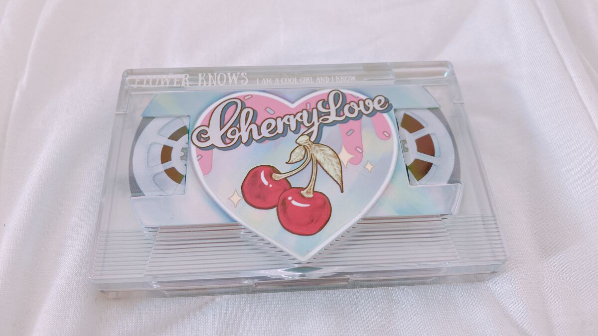 レトロマグネティック アイシャドウパレット/FlowerKnows/アイシャドウパレットを使ったクチコミ（1枚目）