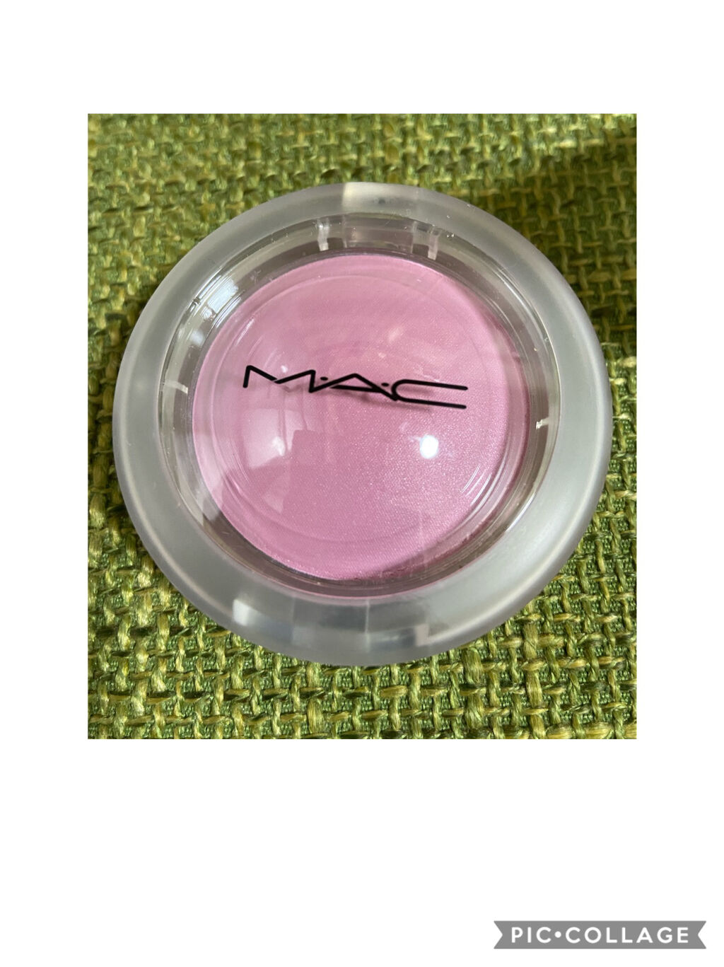 色々買いまくっていますが、グロー プレイ ブラッシュを2種類購入しました。

こちらは青味とがかったピンクなのですが、また可愛い⸜( ´ ꒳ ` )⸝♡︎ですよ。

最初は、MAC パウダーブラッシュ　ウェルドレスト
MAC パウダーブラッ