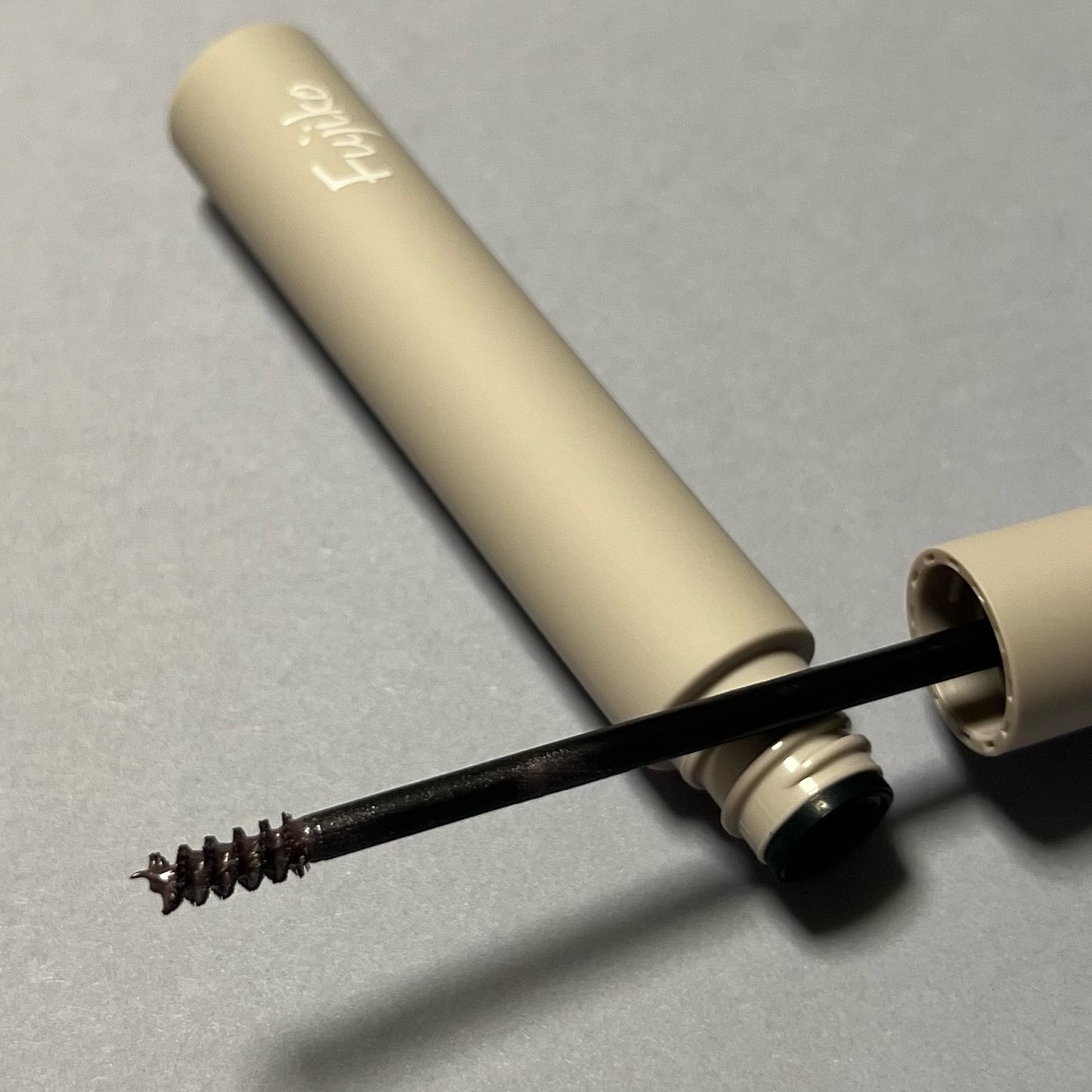 麗しマスカラ  04 シークレットグレージュ/Fujiko/マスカラを使ったクチコミ（3枚目）