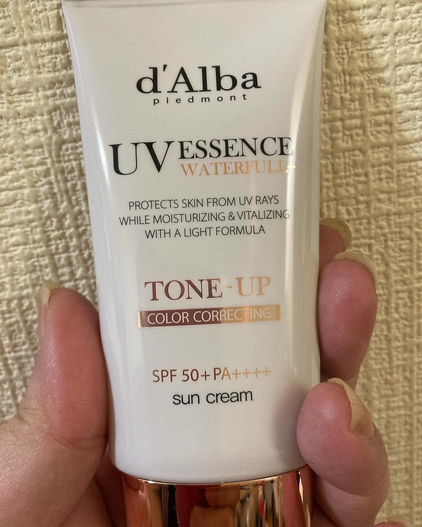 ウォータフルトーンアップサンクリーム/ダルバ/日焼け止めクリームを使ったクチコミ（3枚目）
