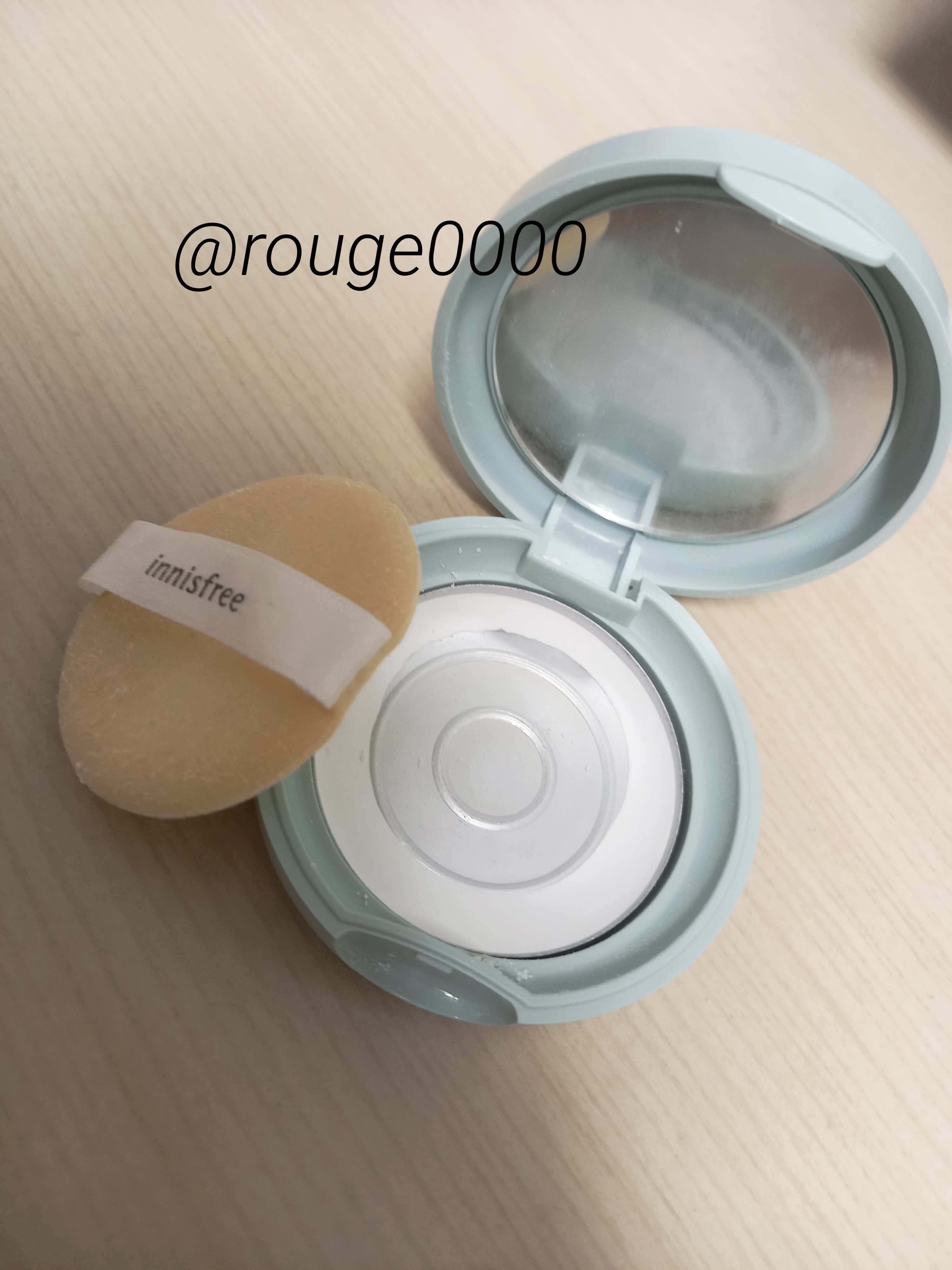 ノーセバム　ミネラルパクト　S/innisfree/プレストパウダーを使ったクチコミ（1枚目）