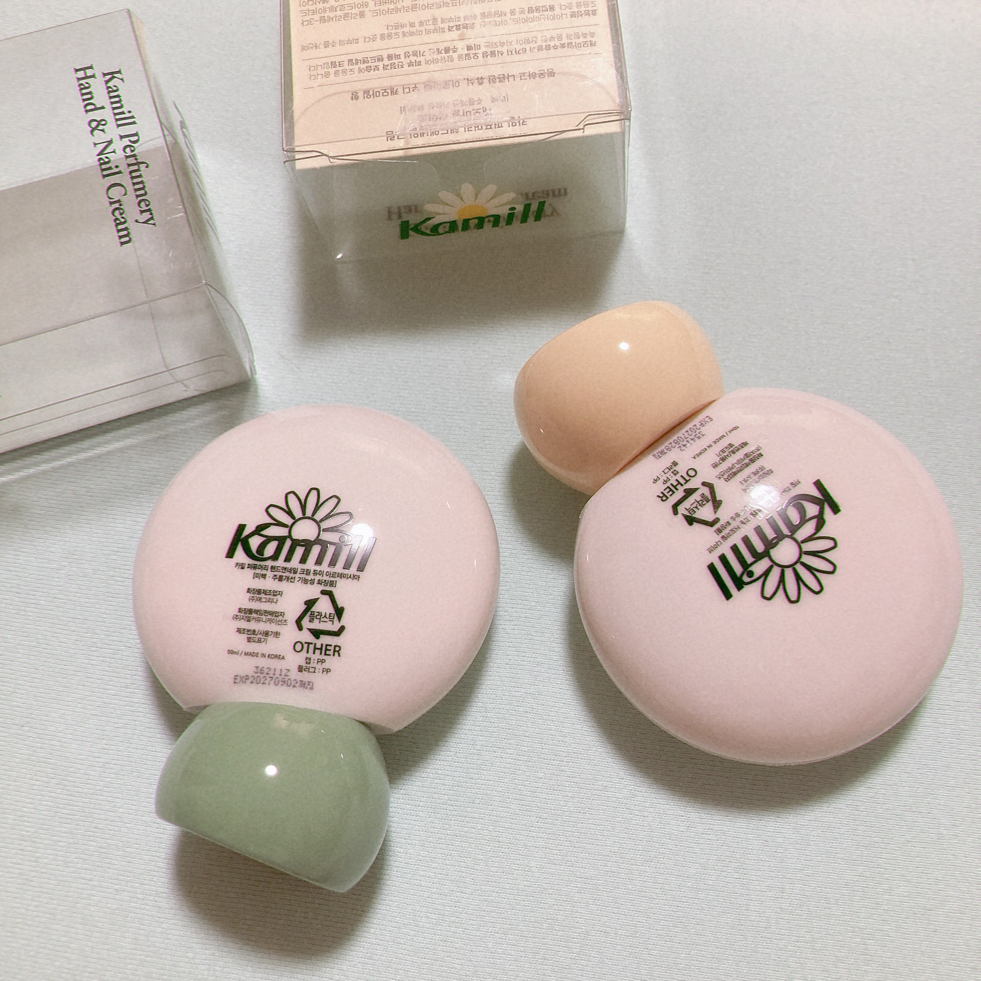 パフューマリー ハンド＆ネイルクリーム デューイアルテミシア 50ml/カミール/ハンドクリームを使ったクチコミ（2枚目）