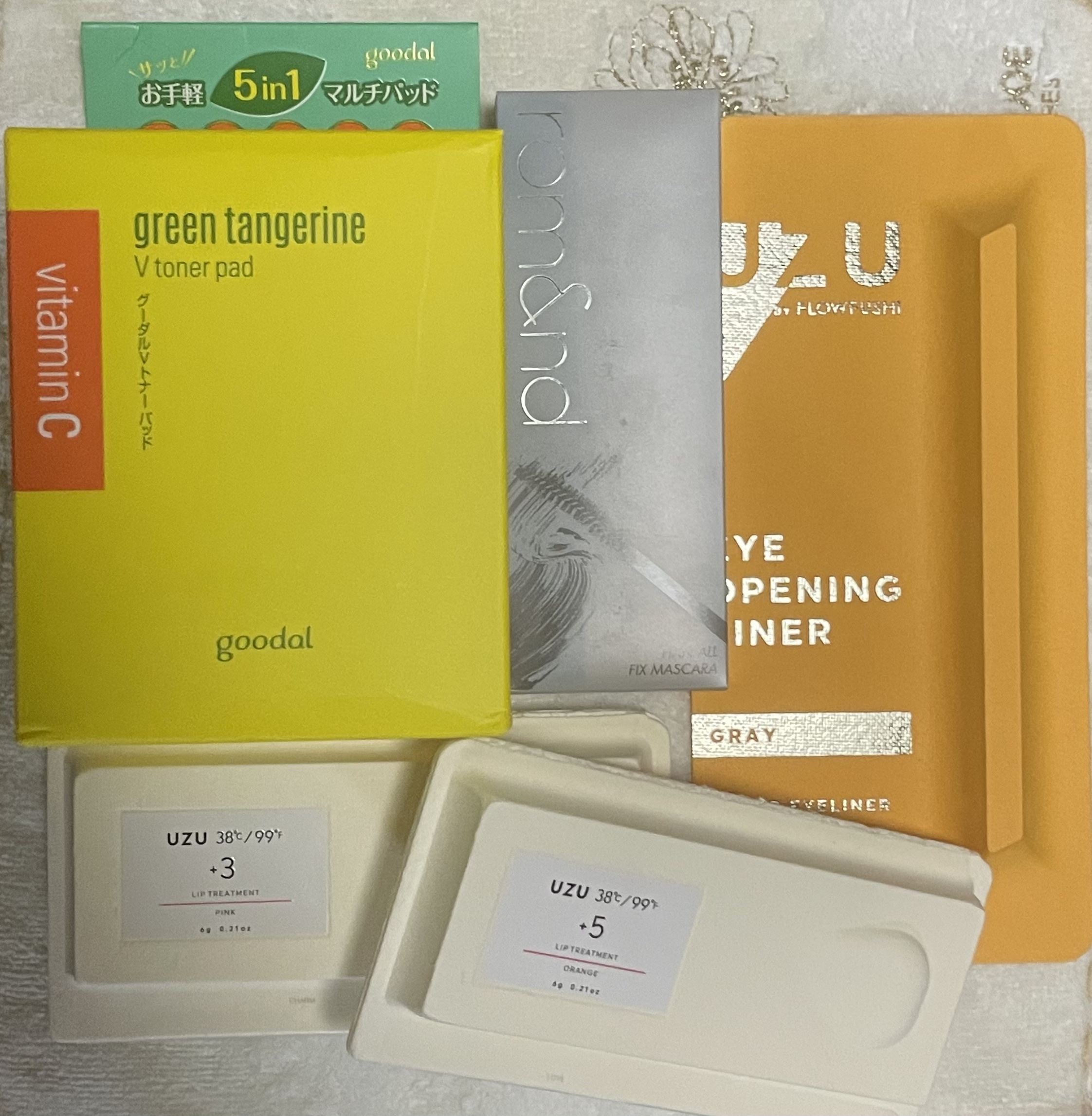 38°C / 99°F リップトリートメント (リップ美容液)/UZU BY FLOWFUSHI/リップケアを使ったクチコミ（2枚目）