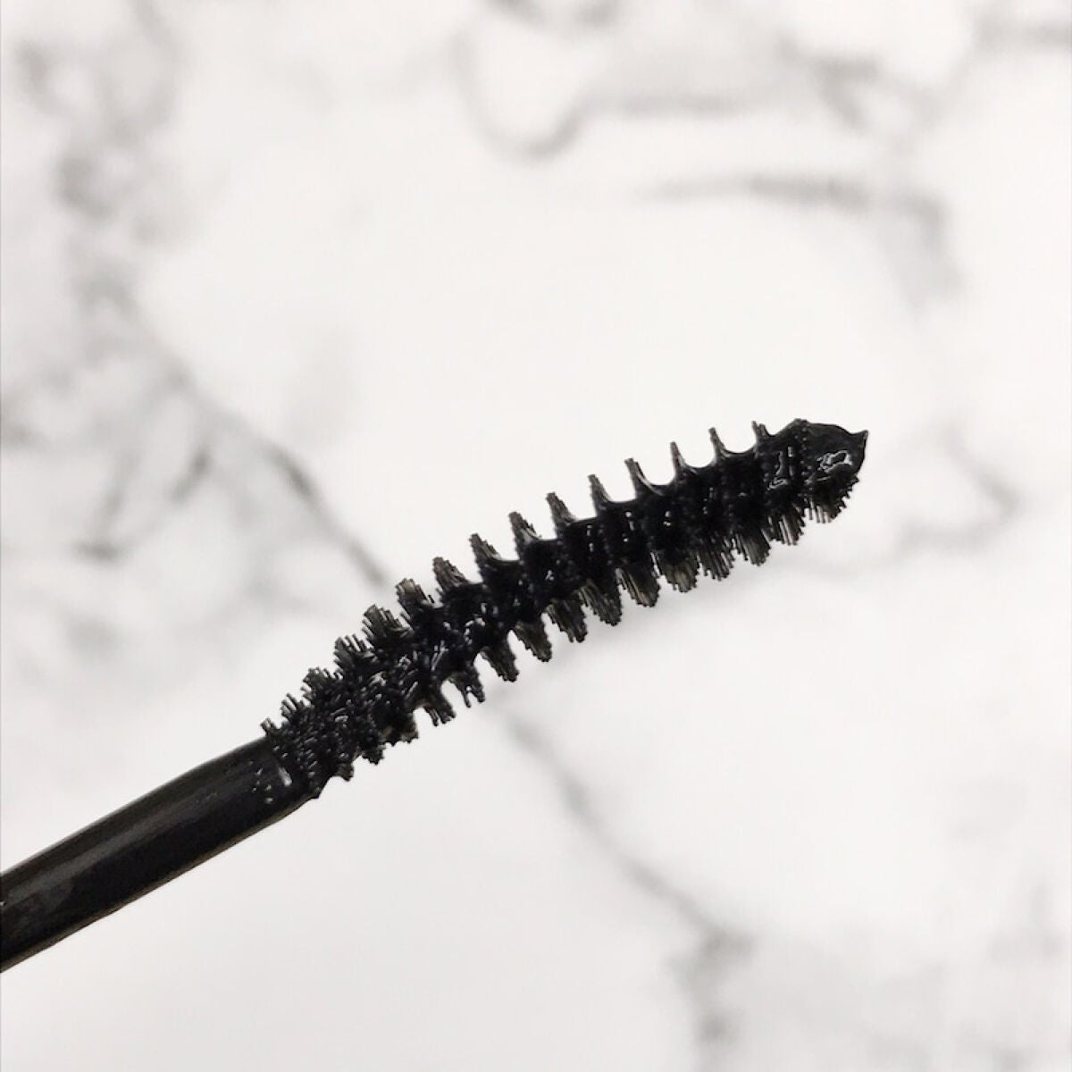 yossy on LIPS 「繊維なしで使いやすかったパラドゥのボリュームマスカラ♪重ね塗り..」(3枚目)