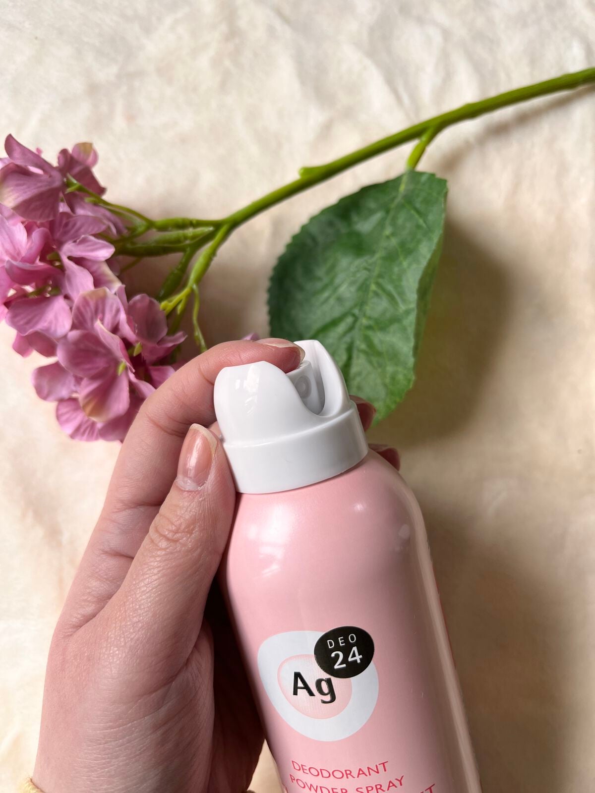 パウダースプレー(フローラルブーケ)/エージーデオ24/デオドラント・制汗剤を使ったクチコミ(2枚目)