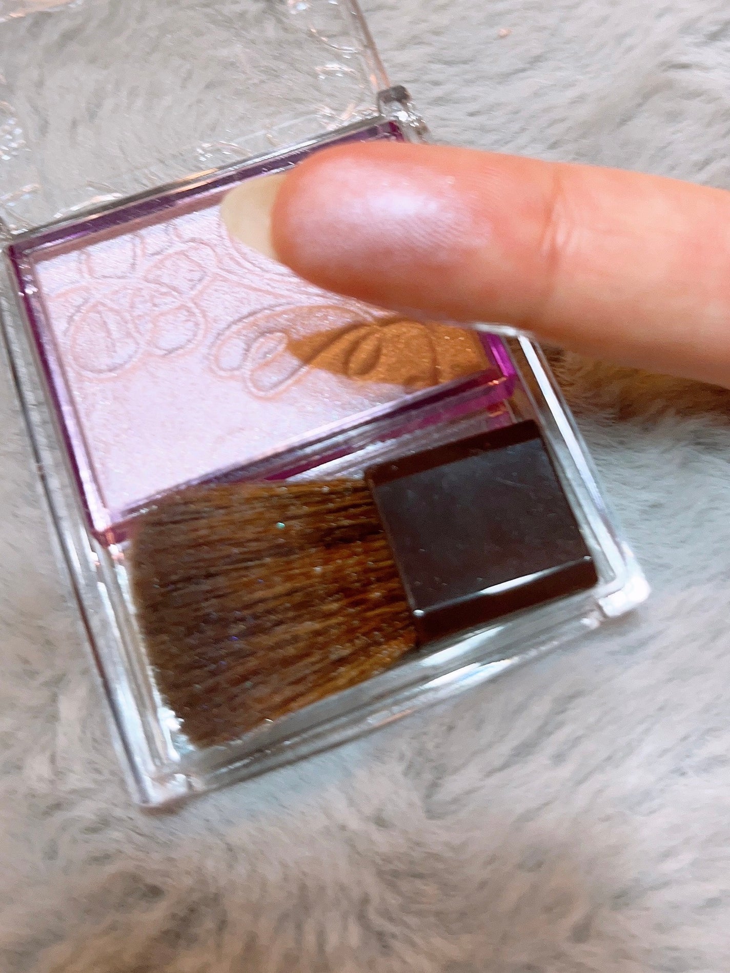 パールグロウニュアンサー/CEZANNE/パウダーハイライトを使ったクチコミ(4枚目)