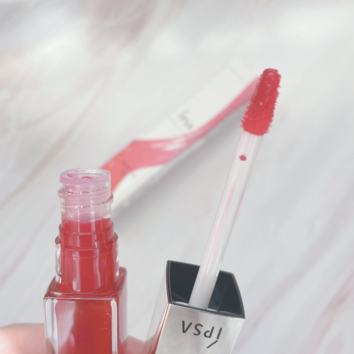 リップオイル LE /IPSA/リップグロスを使ったクチコミ(4枚目)