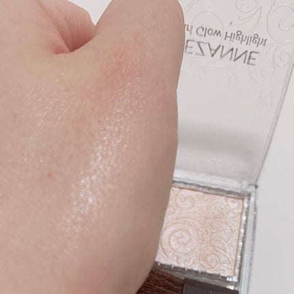 パールグロウハイライト/CEZANNE/パウダーハイライトを使ったクチコミ(4枚目)