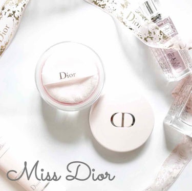 Dior ミス ディオール ブルーミング ボディ パウダーのクチコミ「ミス ディオール
ブルーミング ボディ パウダー (限定品)



大好きなミスディオールのボ.....」（1枚目）