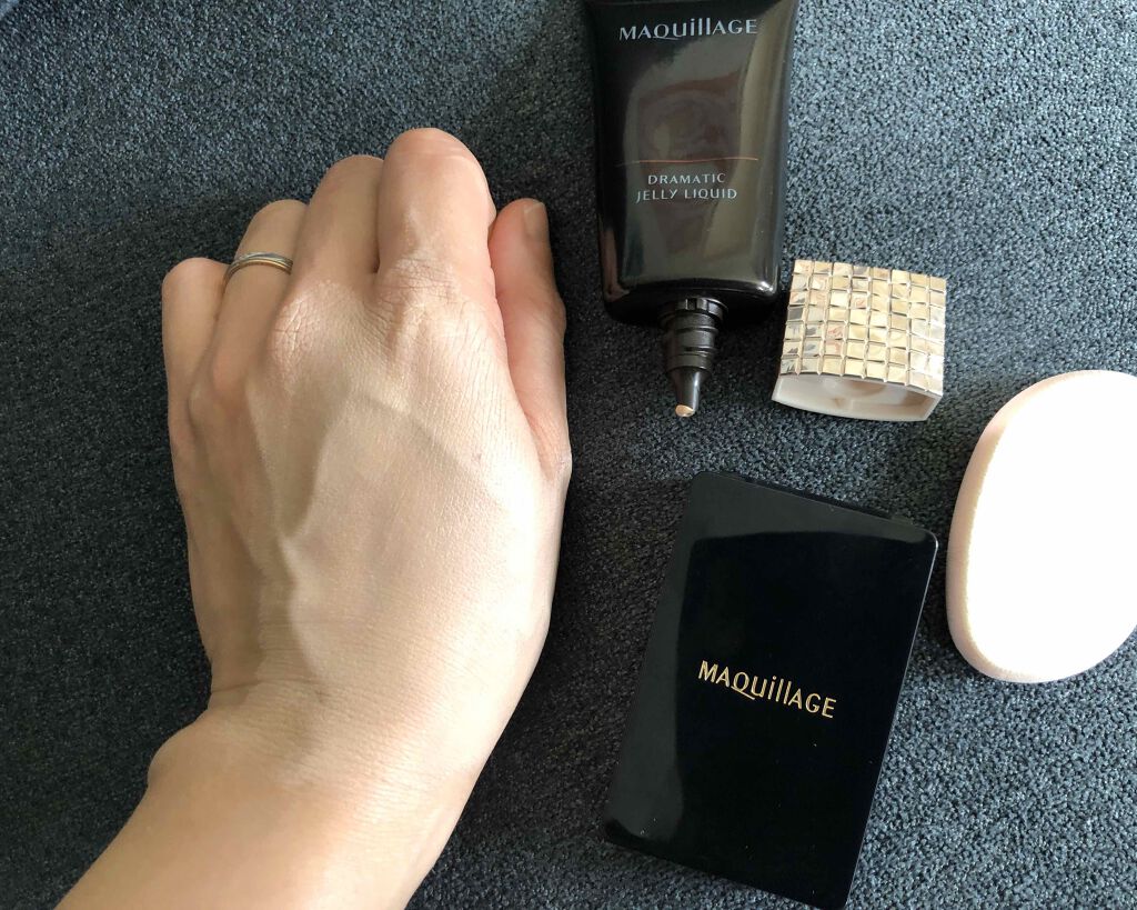 マキアージュ ドラマティックジェリーリキッドのクチコミ「日差しが強い毎日で、夏が苦手な私は、既にぐったり気味です…💦
上の私の部屋は日差しが強いので、.....」（3枚目）