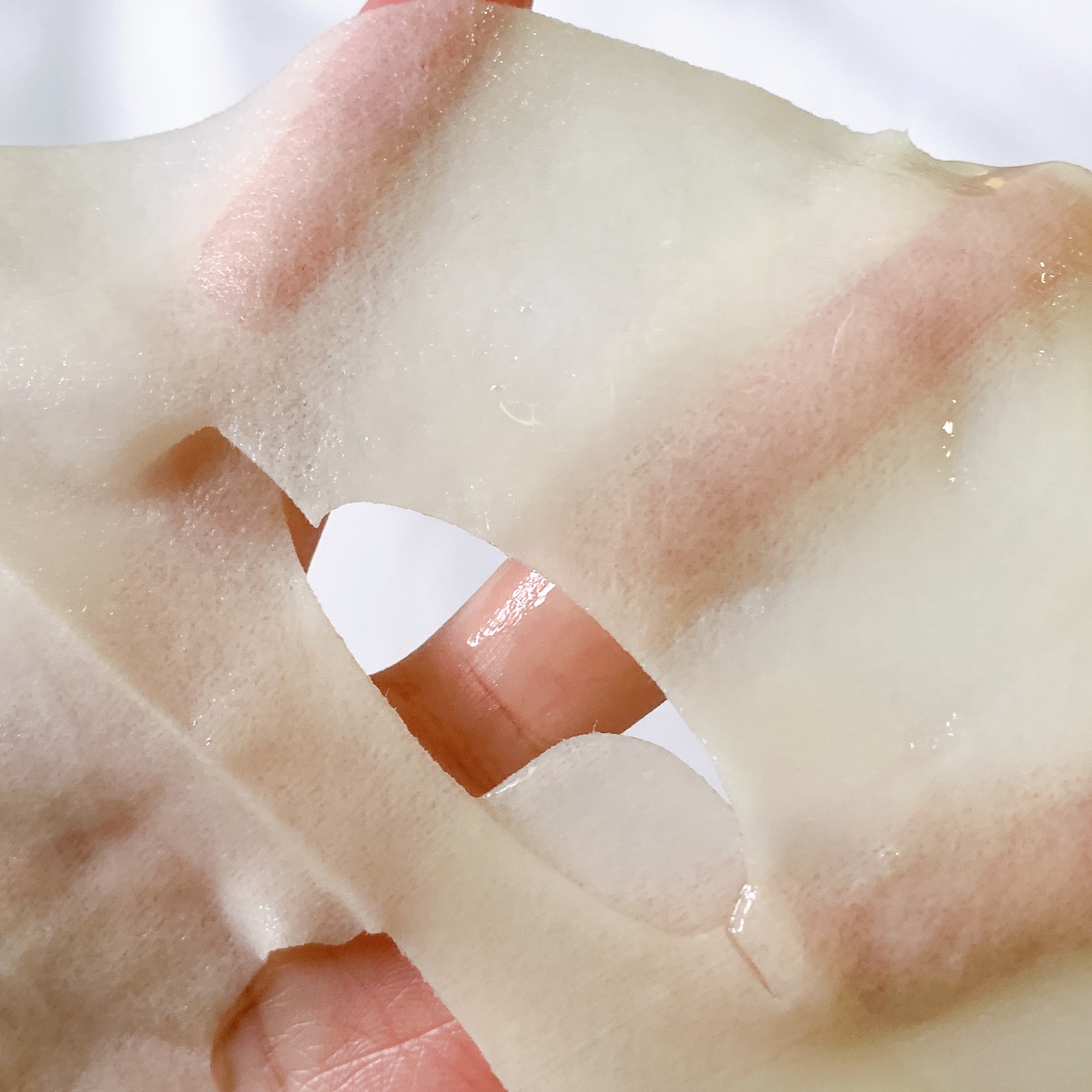 ONE STONE TWO BIRDS 原液美容100マスク VC&レチノールのクチコミ「シートマスク1枚に美容液まるごと1本分！超超貯水方シートマスク！5種のVC誘導体*&レチノール.....」（3枚目）