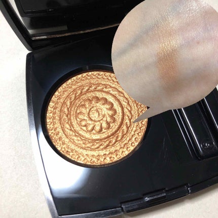 CHANEL オンブル プルミエール クレーム プードゥルのクチコミ「こんばんは⭐️
aoao  です٩(๑❛ᴗ❛๑)۶
今回は
 CHANEL クリスマスコ.....」(3枚目)