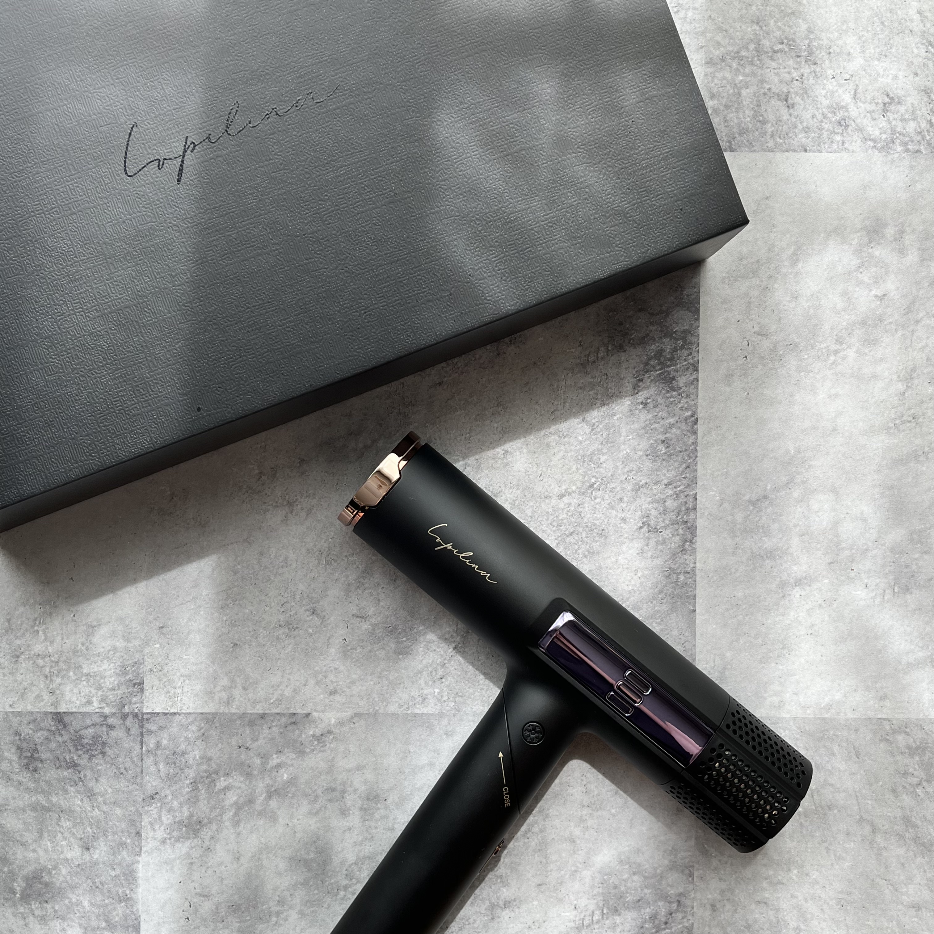 【新品/未使用】プレミアム　ドライヤー Lupilina(R) リニューアル版 新品⁄未使用ドライヤー Lupilina(R) リニューアル版 グレージュ