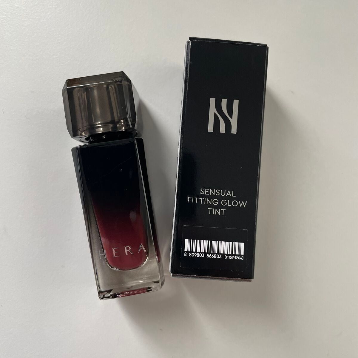 センシュアル フィッティング グロウ ティント/HERA/リップティントを使ったクチコミ(1枚目)