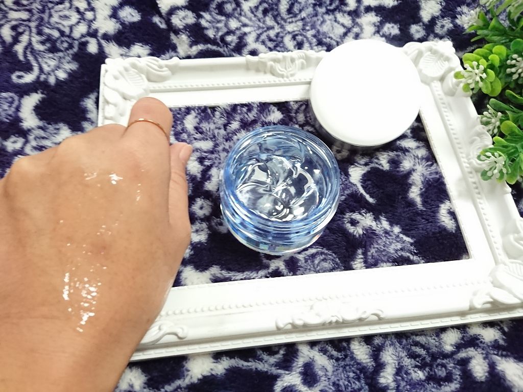 クリアクリーム（ホワイト）/emuart(エミュアール)/フェイスクリームを使ったクチコミ（3枚目）