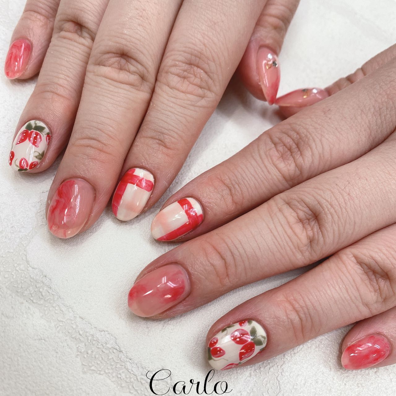 YUKA on LIPS 「.design.¥8000-..#nail#nailist#ネ..」(1枚目)