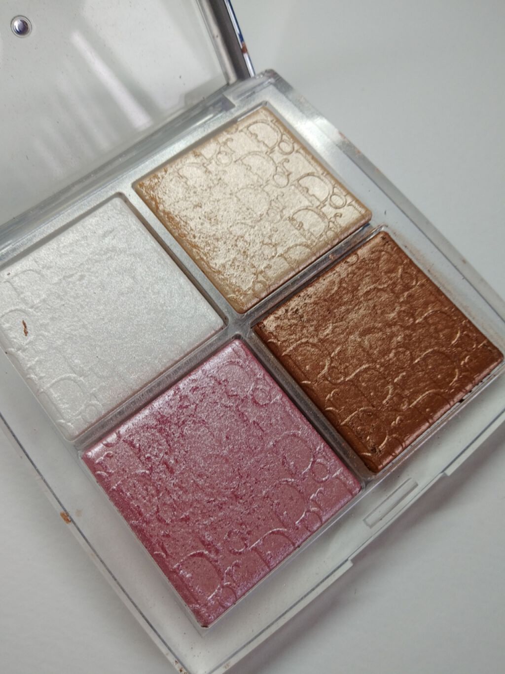 ディオール バックステージ フェイス グロウ パレット/Dior/ハイライトを使ったクチコミ(2枚目)