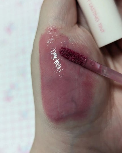 なはフォロバ on LIPS 「ぶどうジュースリップ!ロムアンドの新作コスメベアワインです。ワ..」(3枚目)