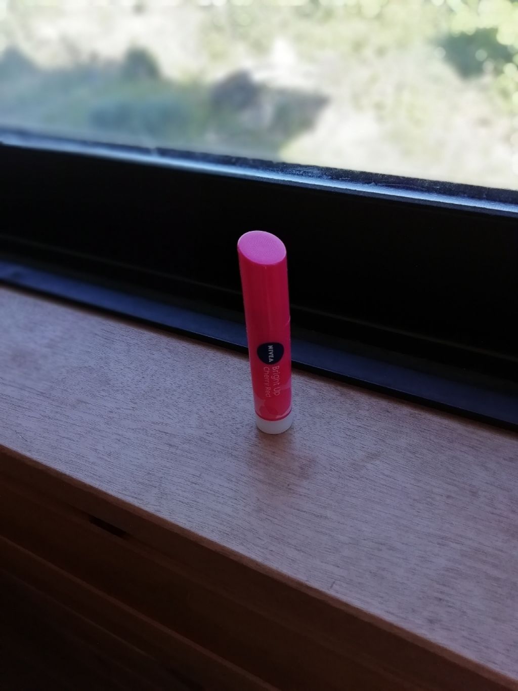 モイストピュアカラーリップ/ニベア/リップクリームを使ったクチコミ(1枚目)