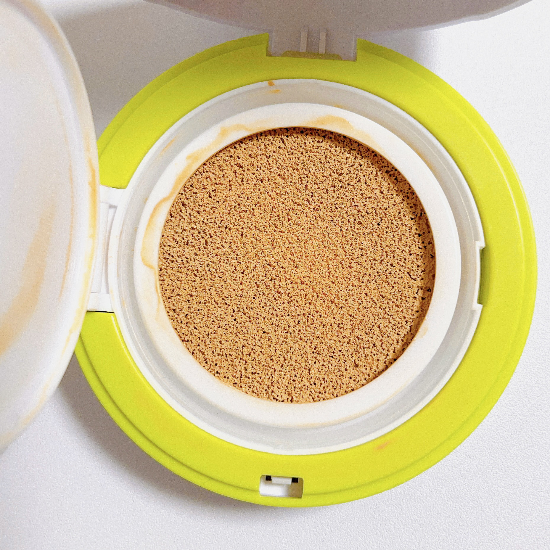 グリーンダーママイルドシカセラムカバークッション/ネイチャーリパブリック/クッションファンデーションを使ったクチコミ（3枚目）