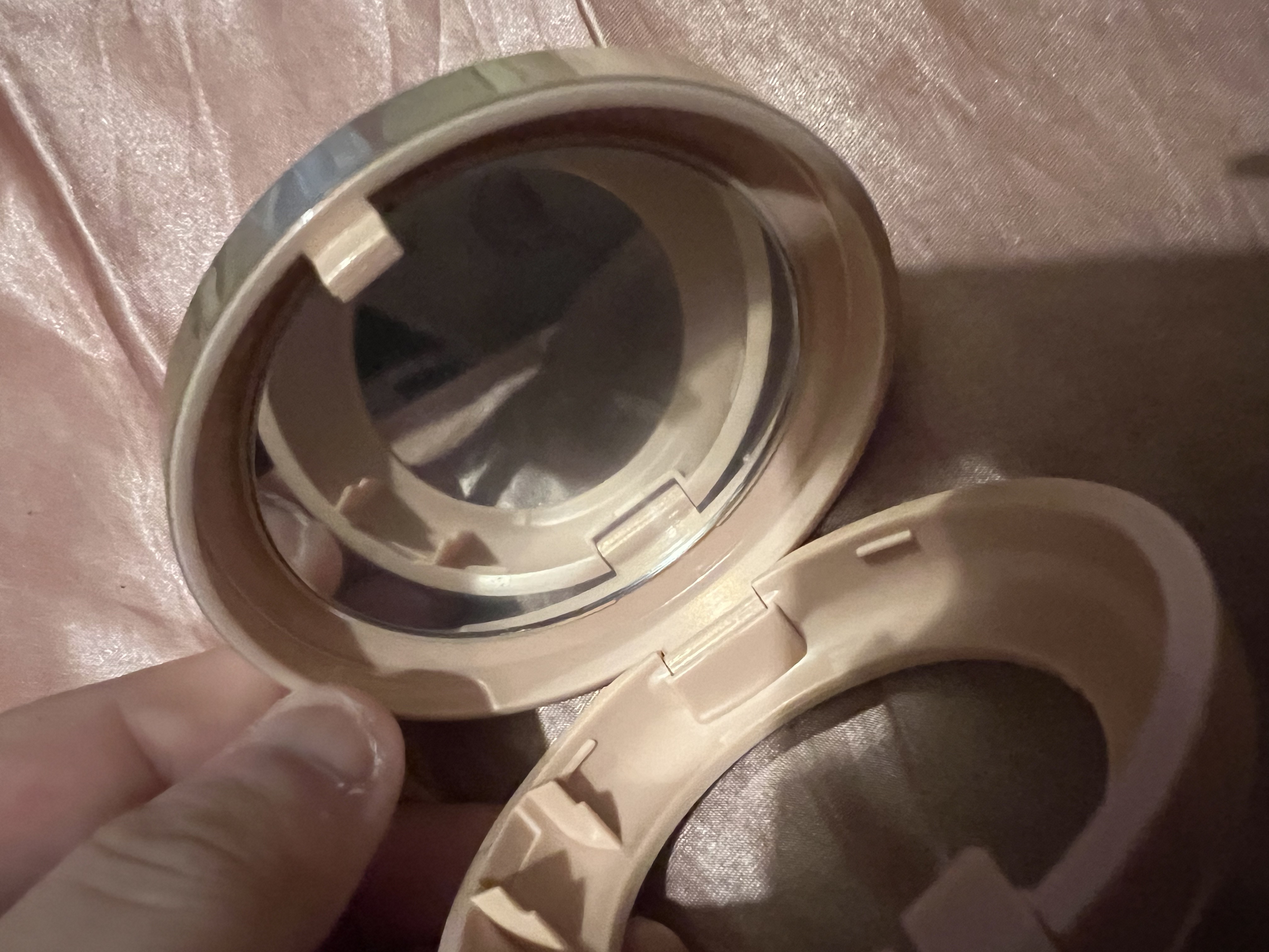 シースルー ヴェール コンパクト シースルー ヴェール コンパクト ケース/PAUL & JOE BEAUTE/ファンデーションを使ったクチコミ（2枚目）