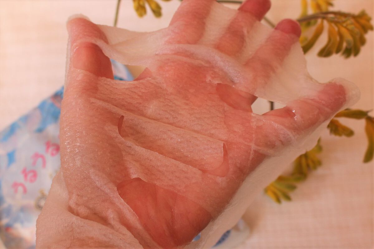 kuriko on LIPS 「#クリアターン#うるうるBOMB。ヒアルロン酸の5倍の保水力が..」(4枚目)