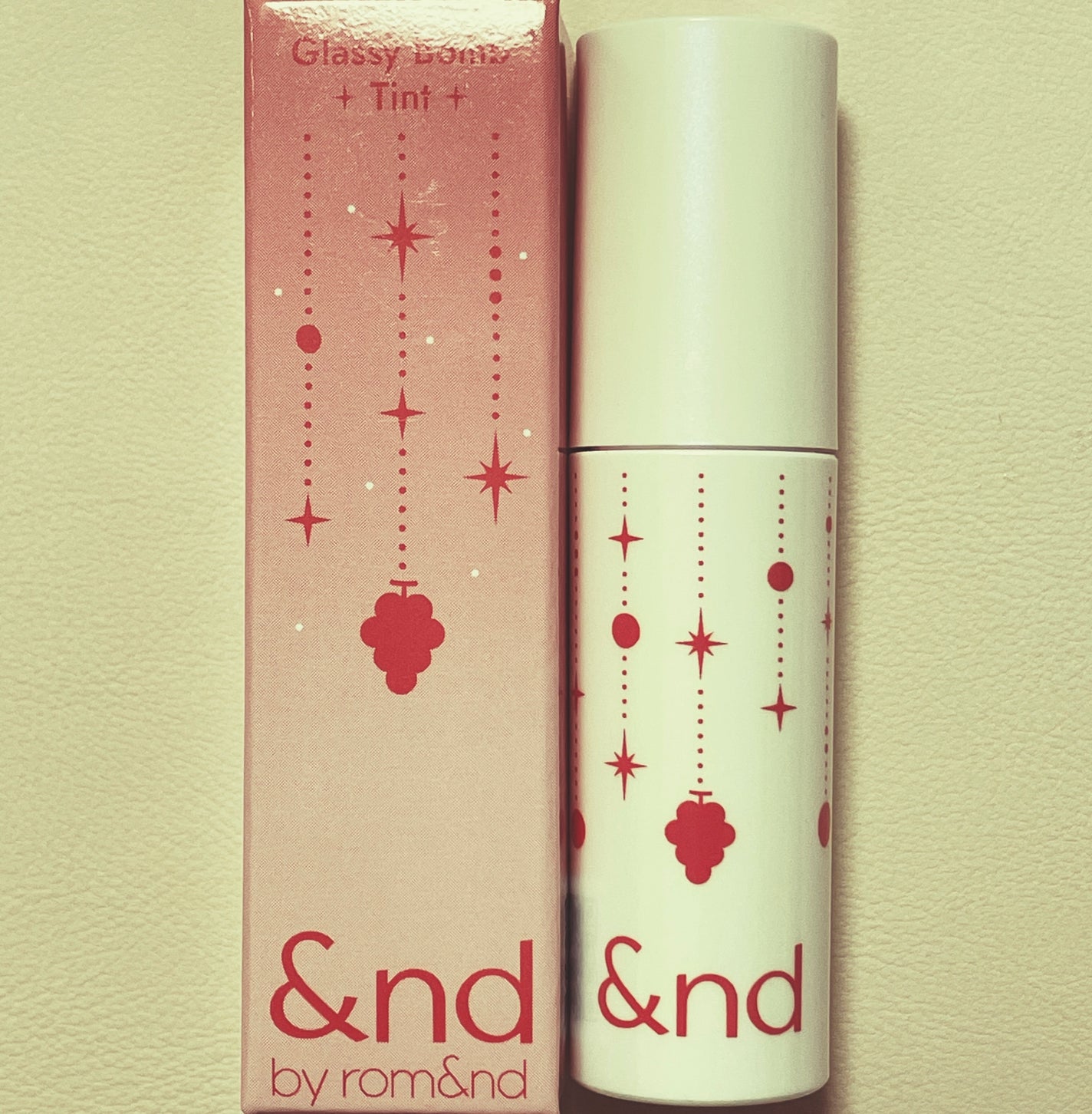 アンドバイロムアンド グラッシーボムティント/&nd by rom&nd/リップティントを使ったクチコミ(1枚目)