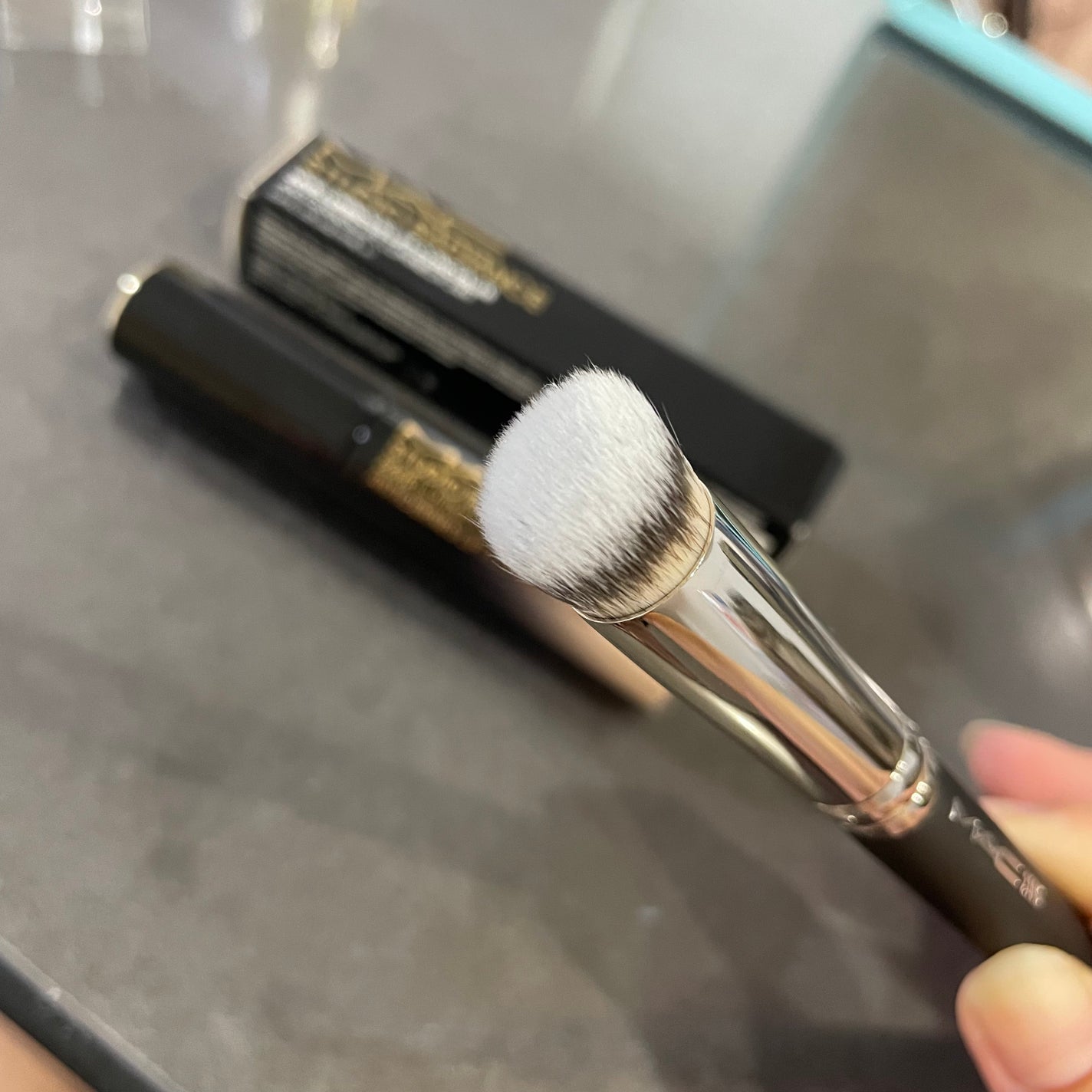 #270S ミニ ラウンド スラント ブラシ/M・A・C/メイクブラシを使ったクチコミ(4枚目)