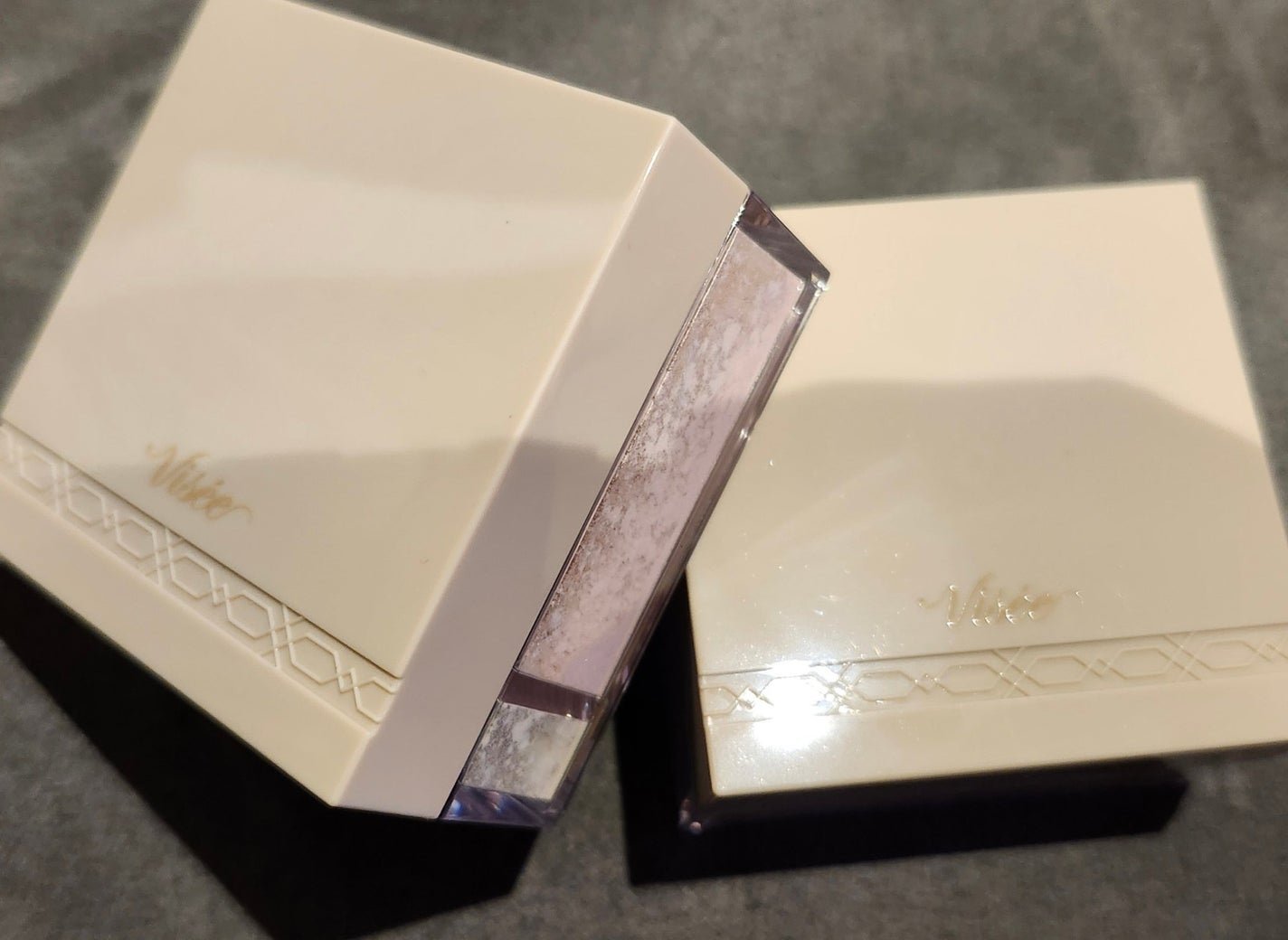 トリニタス グロウ パウダー/Visée/ルースパウダーを使ったクチコミ(1枚目)