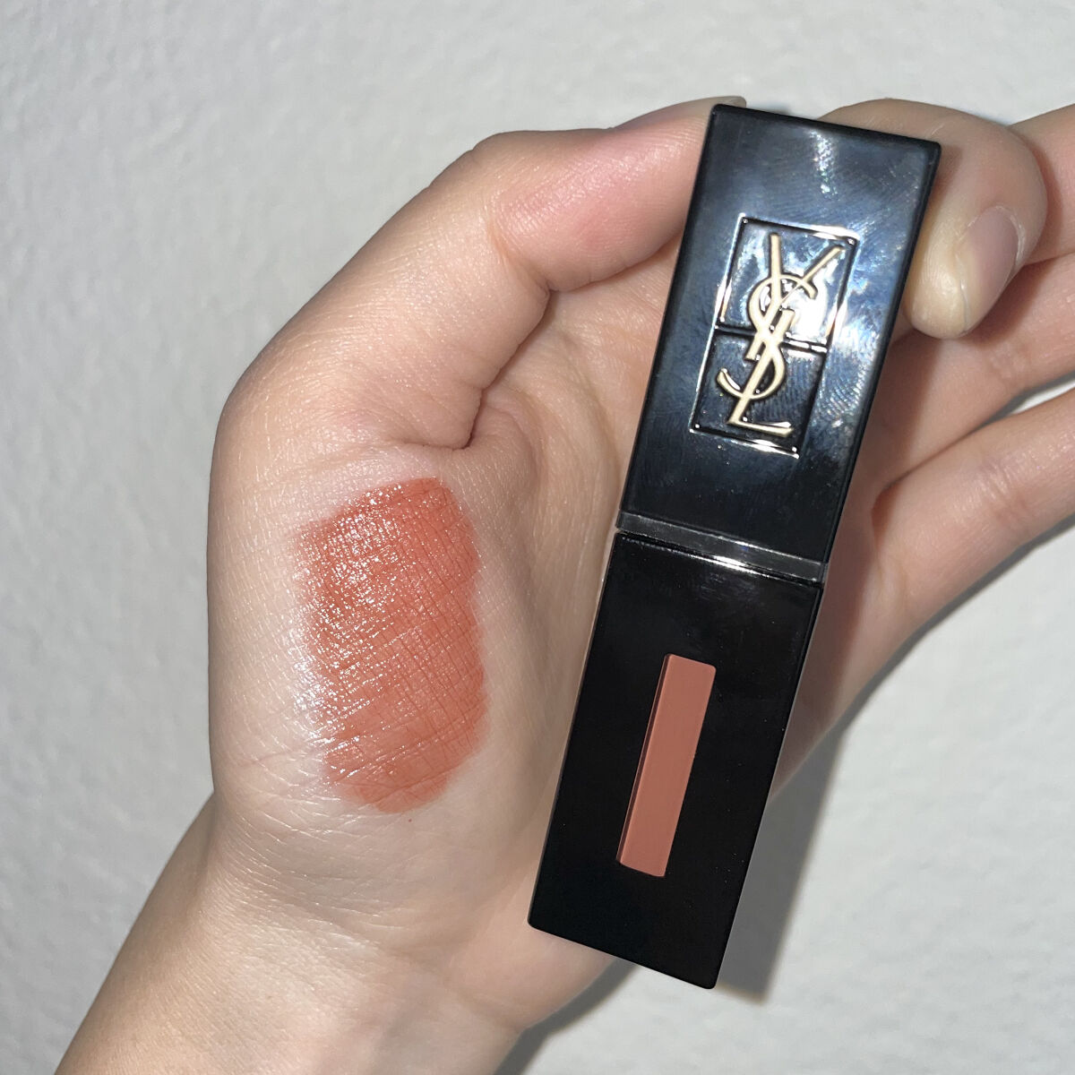 ルージュ ピュールクチュール ヴェルニ ヴィニルクリーム No.610 ヌード チャンピオン/YVES SAINT LAURENT BEAUTE/口紅を使ったクチコミ（3枚目）