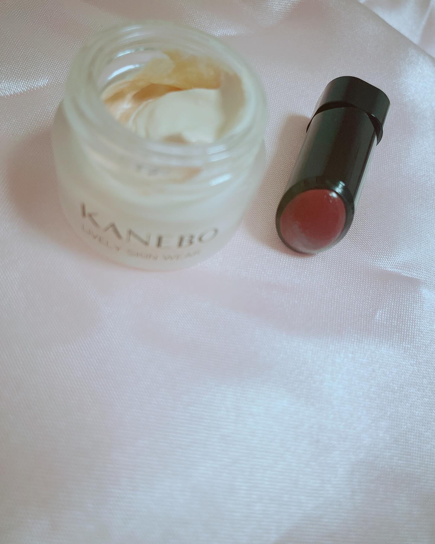 ライブリースキン　ウェア ソフトオークルAA/KANEBO/クリーム・エマルジョンファンデーションを使ったクチコミ（2枚目）