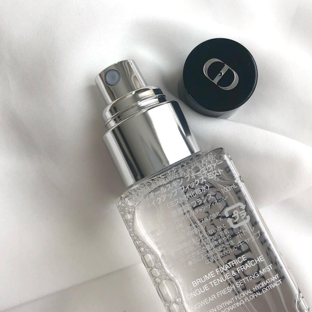 ディオールスキン フォーエヴァー メイクアップ フィックス ミスト/Dior/化粧下地を使ったクチコミ（3枚目）