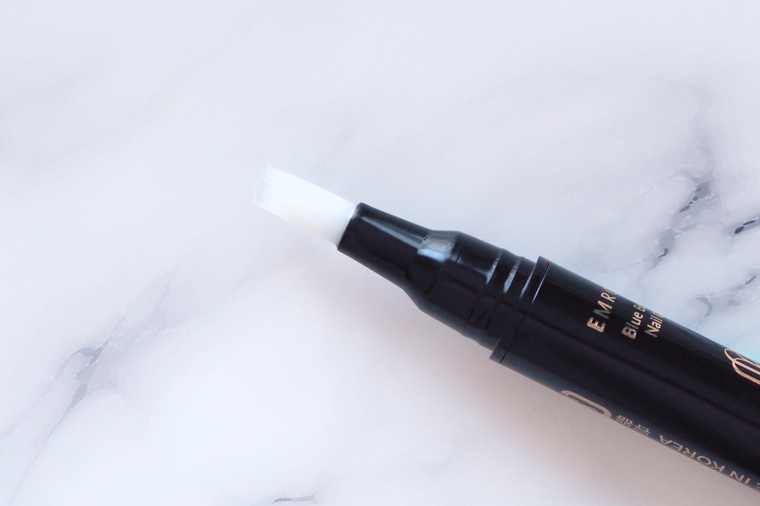 ブルーブライトネイルオイル/EMROSÉ/ネイルオイル・トリートメントを使ったクチコミ（3枚目）