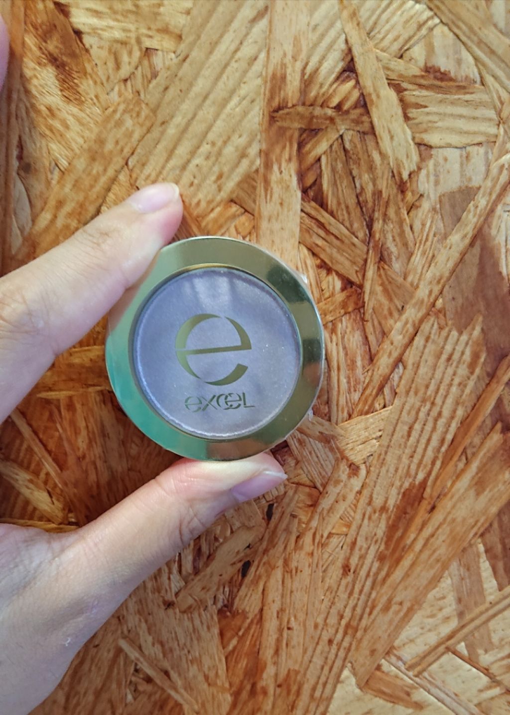 シャイニーシャドウ N/excel/単色アイシャドウを使ったクチコミ(1枚目)