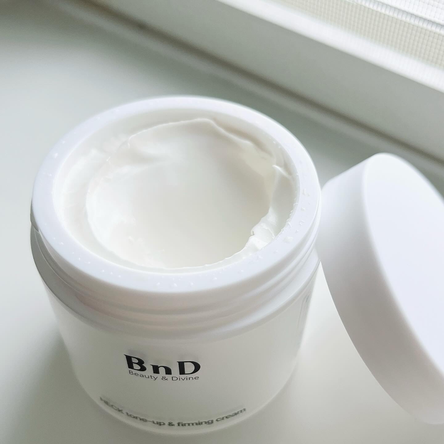 BnD ネックアイロン トーンアップ クリーム/BnD/ネック・デコルテケアを使ったクチコミ（2枚目）