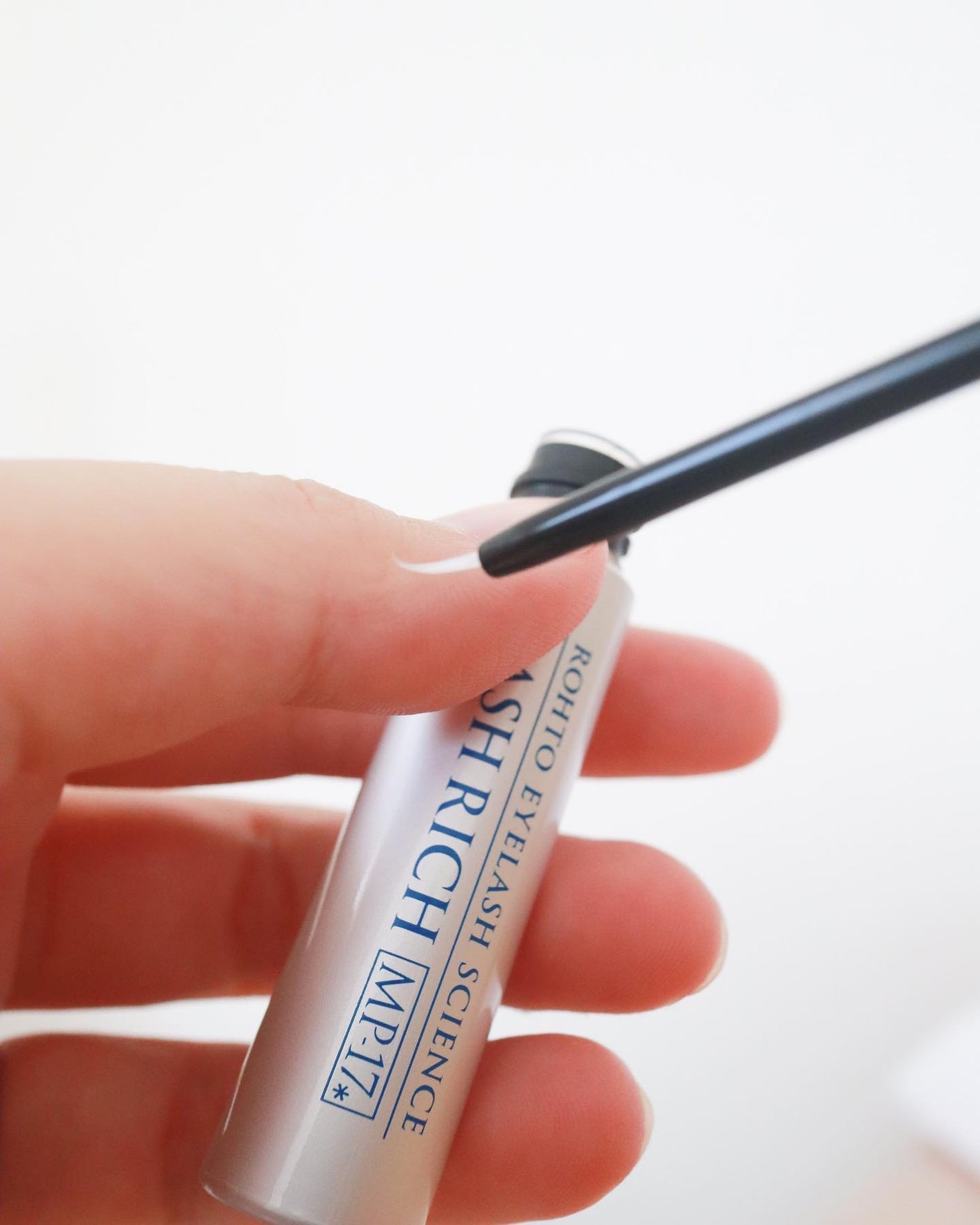 ラッシュリッチアイラッシュセラム/ロート製薬/まつげ美容液を使ったクチコミ(5枚目)