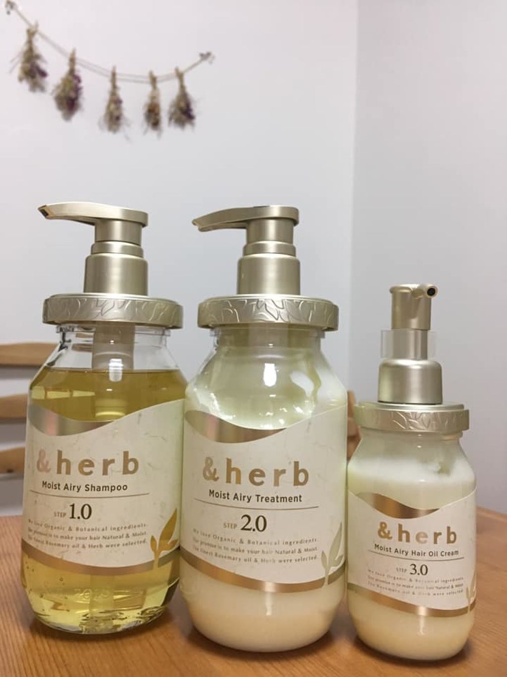 モイストエアリーシャンプー1.0/&herb/市販シャンプーを使ったクチコミ(1枚目)