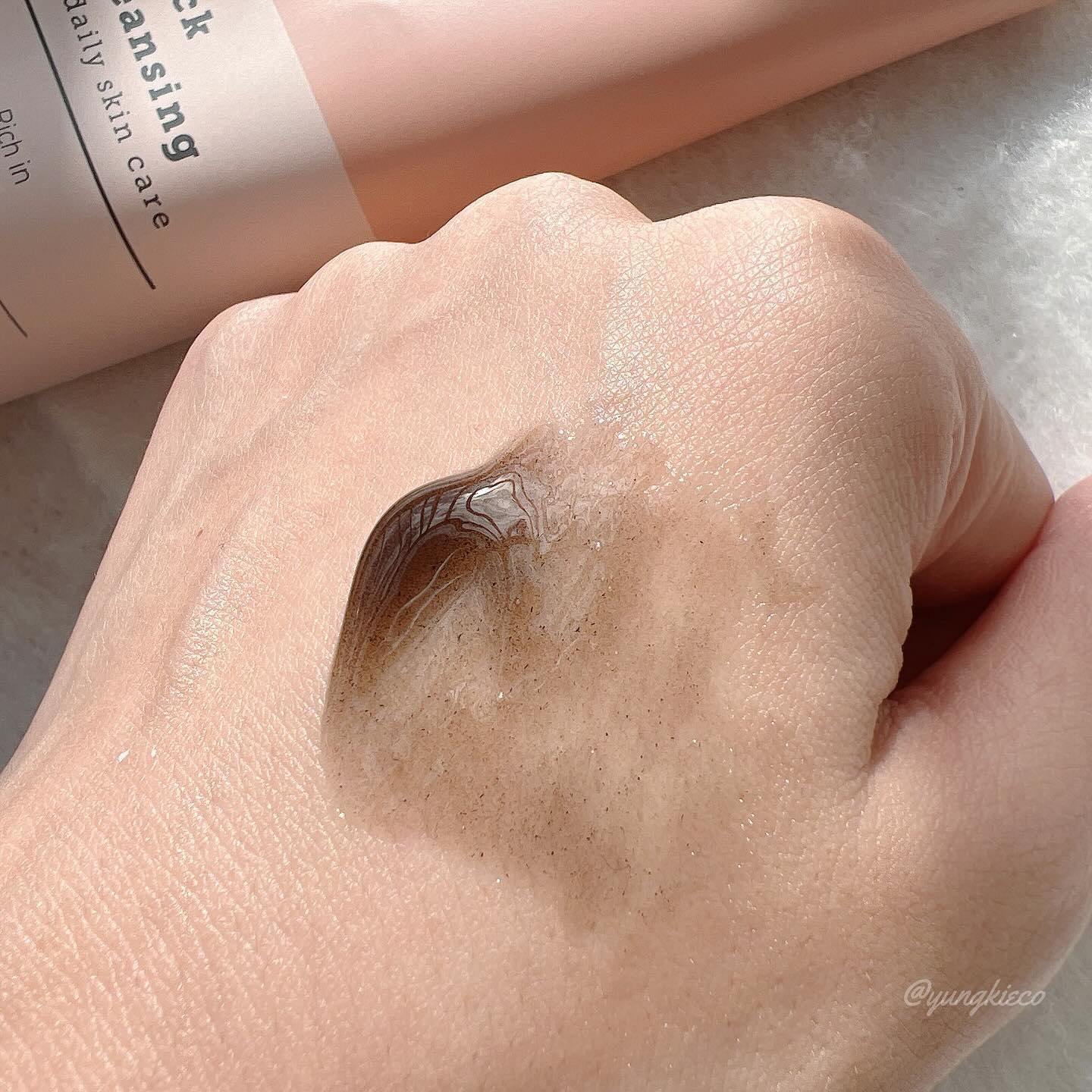 ホットブラックジェルクレンジング/.akaran/クレンジングジェルを使ったクチコミ（2枚目）