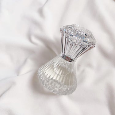 💍✨☁️

#JILLSTUART
#ブリリアントジュエルオードパルファン 30ml

———

イコラブちゃんとジルのコラボのタイミングで
ずっと気になってた
推しメン(≠ME•蟹沢萌子ちゃん)の使っ