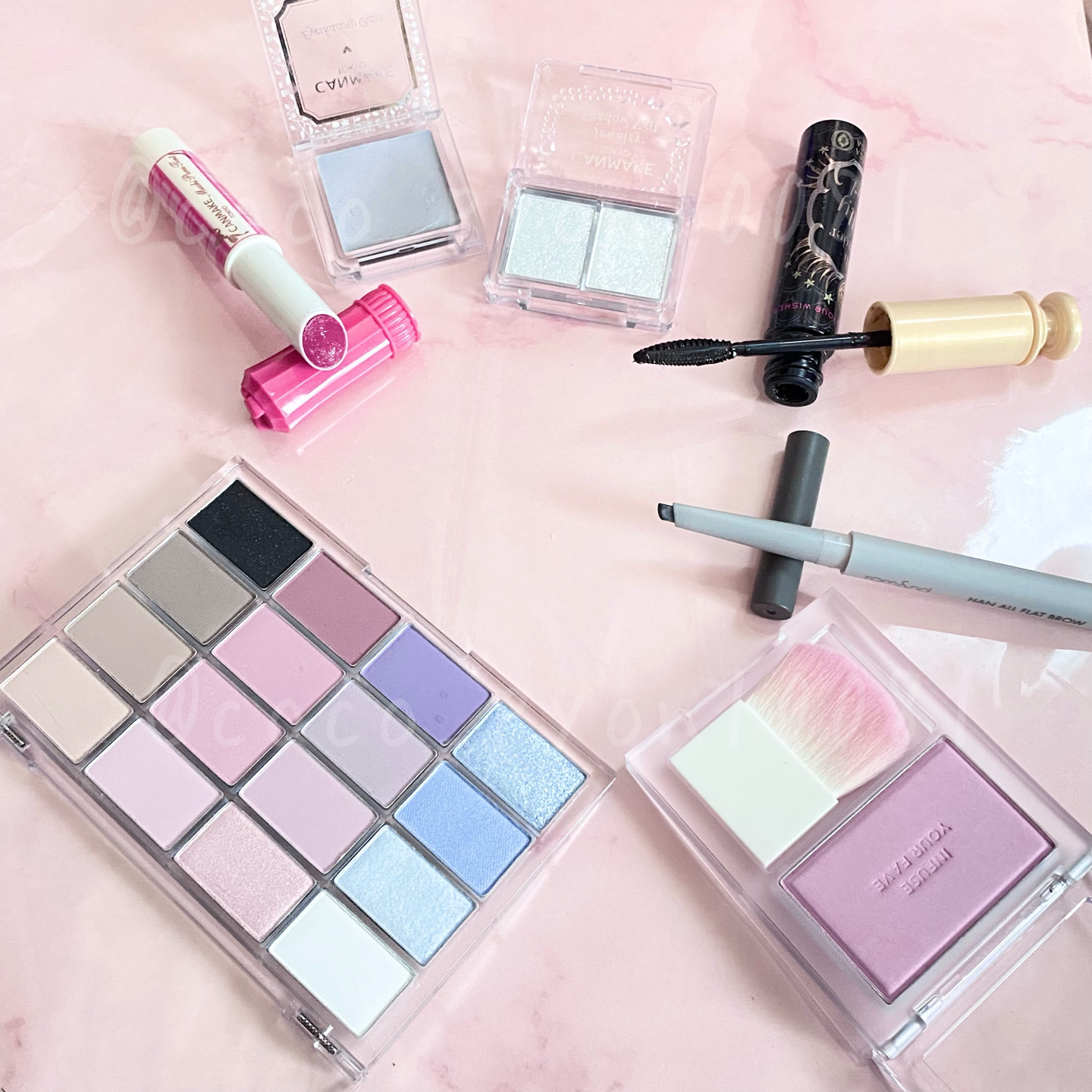 ソフトブラーリングアイパレット/wakemake/アイシャドウパレットを使ったクチコミ（2枚目）