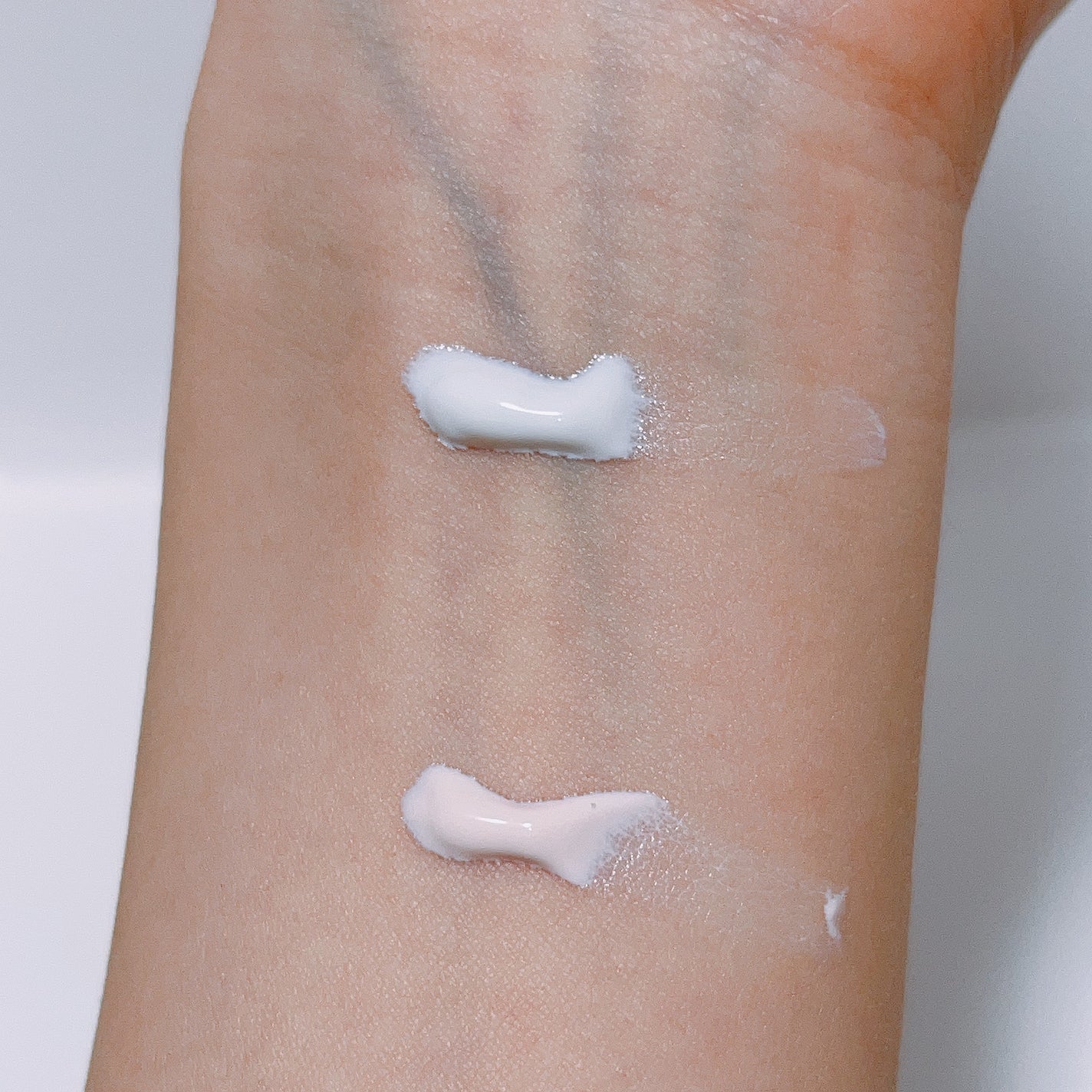 ナチュラルベールUVエッセンス/スキンアクア/日焼け止めクリームを使ったクチコミ(2枚目)